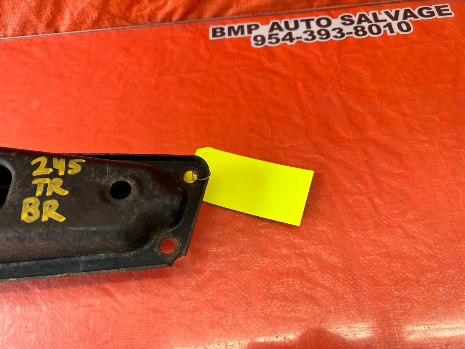 08 15 INFINITI G37 & Q60 COUPE   RWD ONLY   MANUAL TRANSMISSION BRACKET OEM #2451