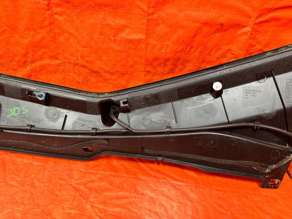 09 14 ACURA TSX   WINDSHIELD WIPER COWL TRIM PLASTIC BEZEL   OEM FACTORY #3057
