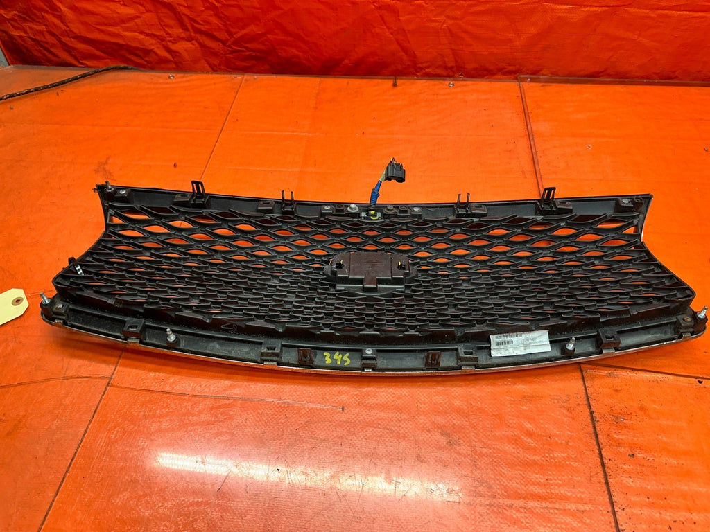 14-15 INFINITI Q50 3.7L AWD FRONT BUMPER RADIATOR GRILLE W/ FRONT CAMERA OEM 34510