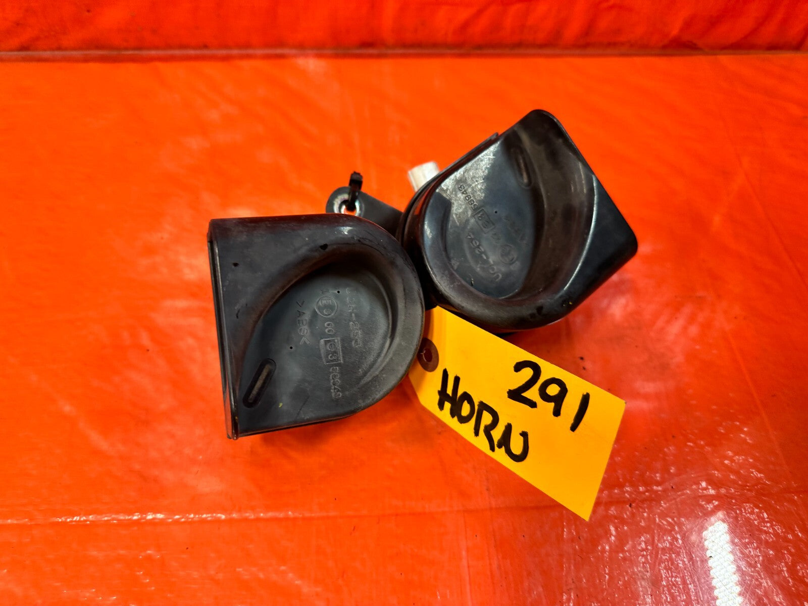 04 08 ACURA TSX   HORN SET / HIGH AND LOW NOTE HORNS   OEM FACTORY #2915