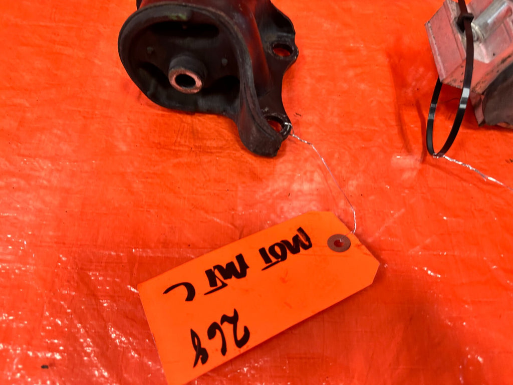 94 01 ACURA INTEGRA 2D   AUTOMATIC TRANSMISISON ONLY   LEFT & RIGHT MOUNTS #2688