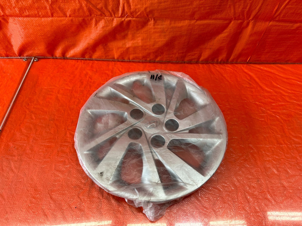 17 20 HYUNDAI ELANTRA NEW PLASTIC FACTORY HUB CAP WHEEL COVER TRIM 52960 F20000
