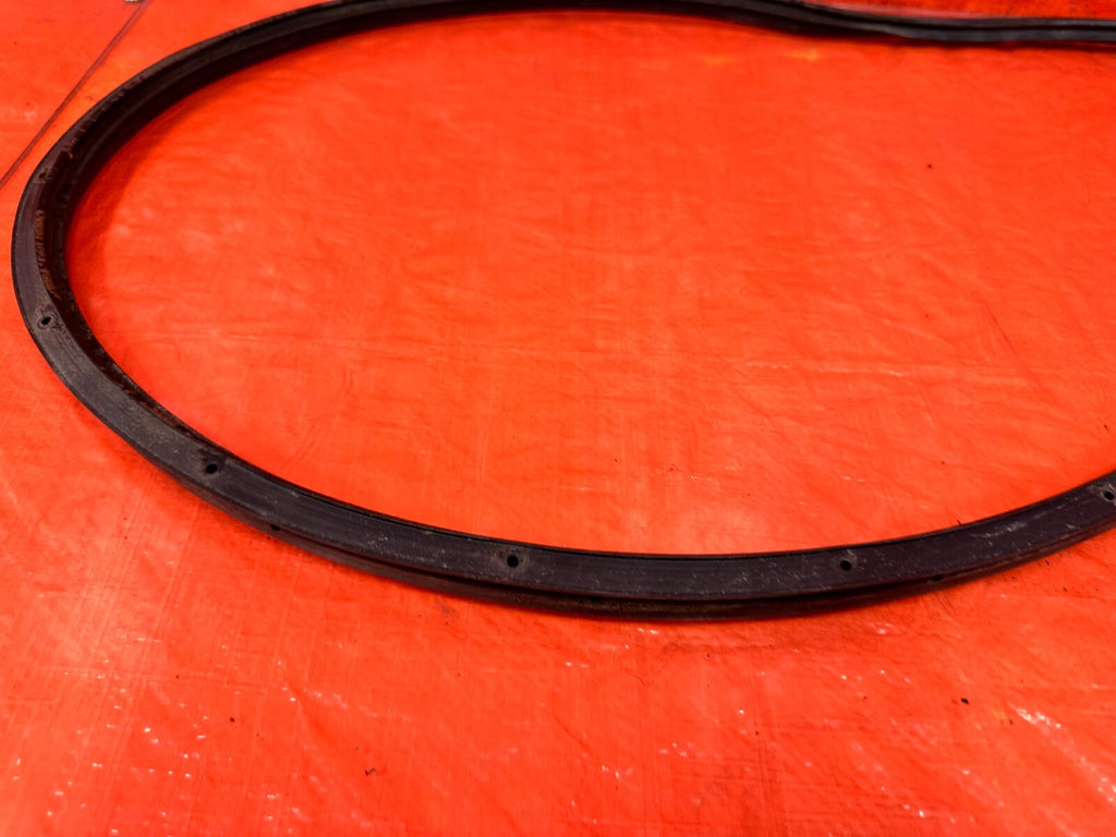 02 10 LEXUS SC430   RIGHT FRONT   DOOR WEATHER STRIP   OEM FACTORY OE #2888