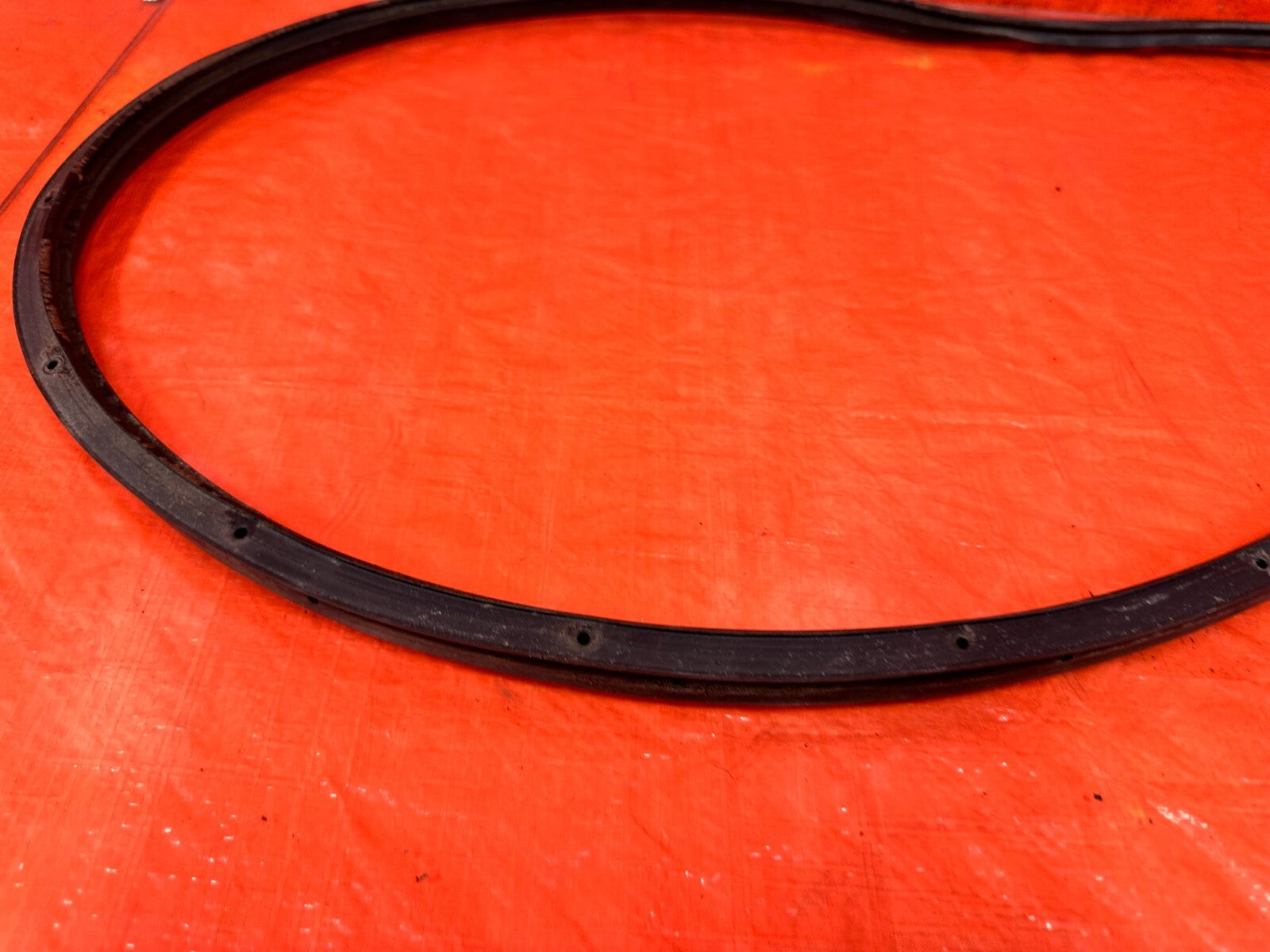 02 10 LEXUS SC430   RIGHT FRONT   DOOR WEATHER STRIP   OEM FACTORY OE #2888