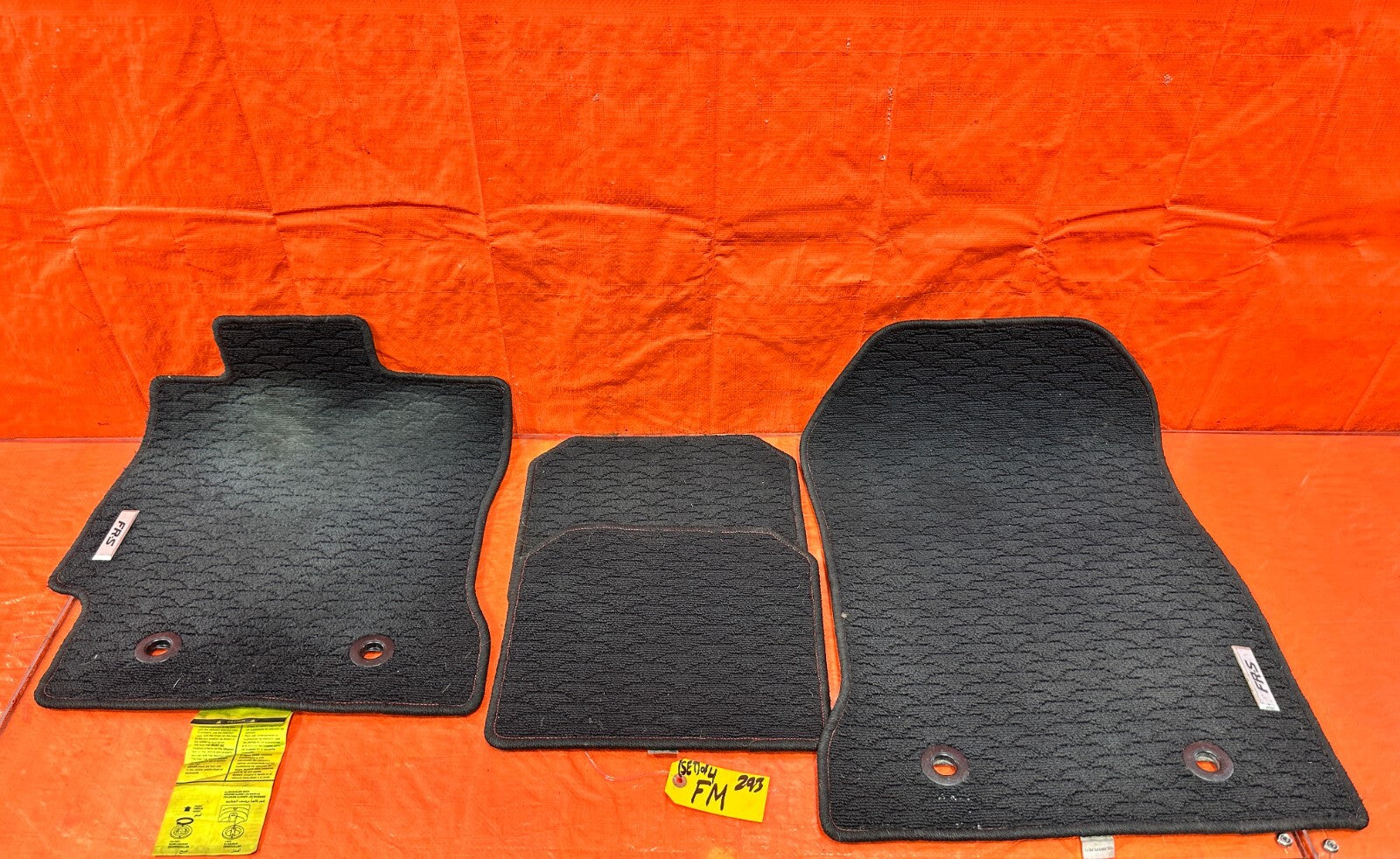 13 16 SCION FRS   FLOOR MAT SET   BLACK COLOR   LEFT RIGHT FRONT REAR   OEM 29311