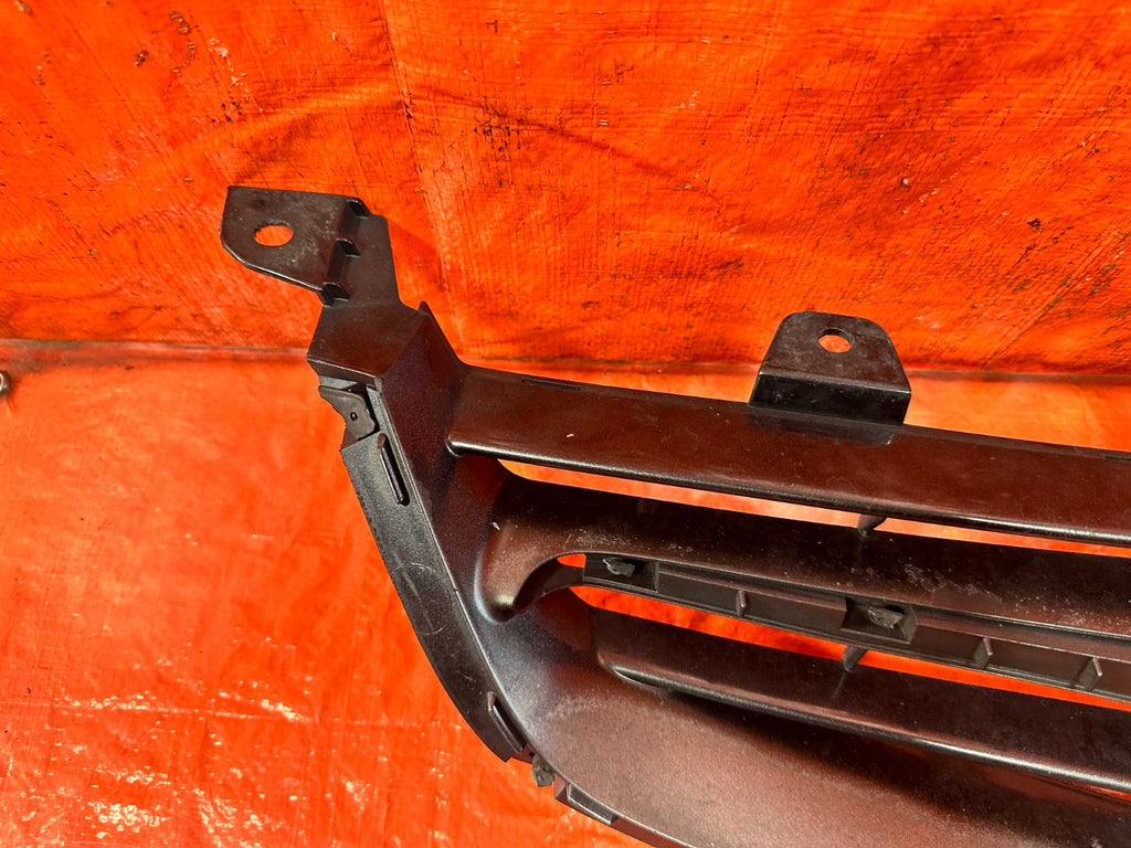 04 05 ACURA TSX   FRONT BUMPER GRILLE ASSEMBLY   OEM #3227