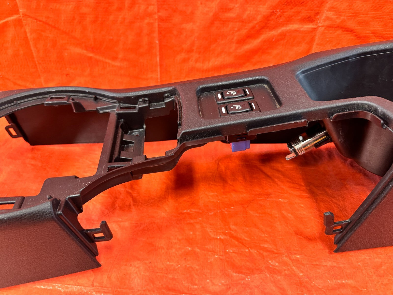 13 20 SUBARU BRZ   ARM REST / CENTER CONSOLE STORAGE COMPARTMENT   OEM #2922