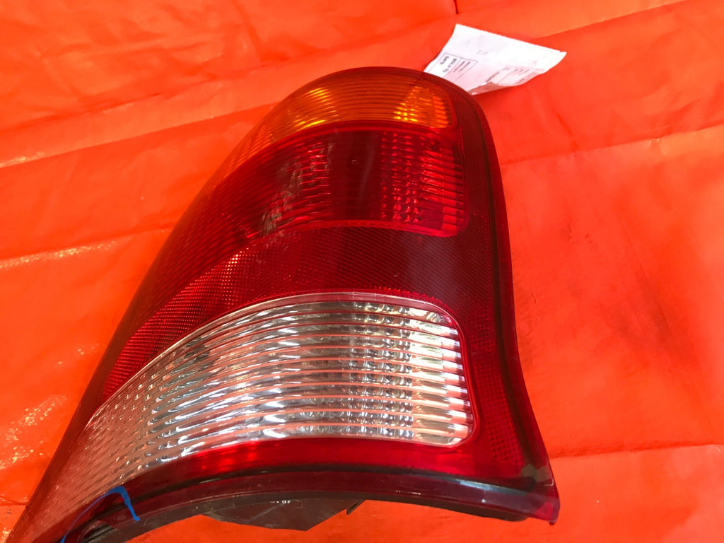 OEM 1999 99 FORD WINDSTAR DRIVER LEFT TAIL LIGHT LAMP L LH 2 CHIPS4