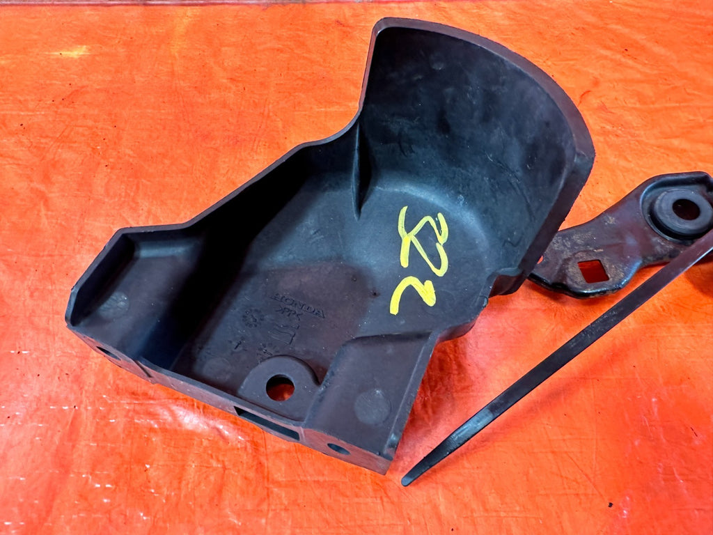 04 08 ACURA TSX   RADIATOR BRACKET SET LEFT & RIGHT BRACKETS   OEM FACTORY #3223