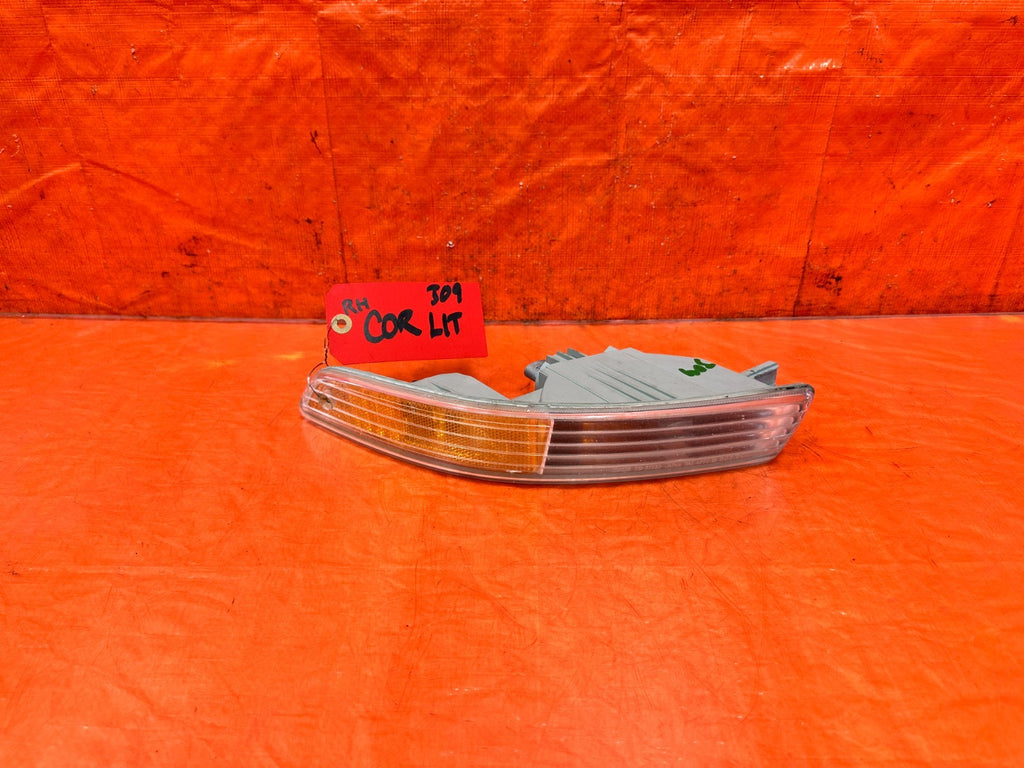 94 97 ACURA INTEGRA PASSENGER RIGHT BUMPER MOUNTED CORNER LIGHT LAMP   OEM 3090