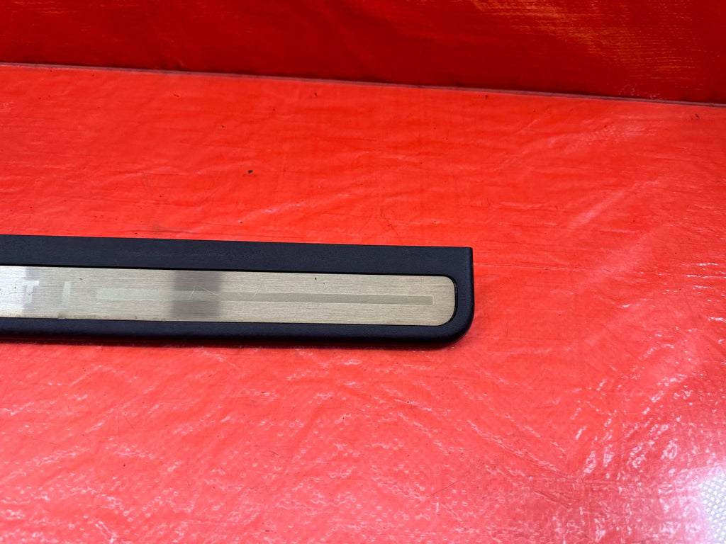 07 13 INFINITI G35 SEDAN FRONT LEFT / RIGHT FLOOR PILLAR DOOR SILL SCUFF PLATE4
