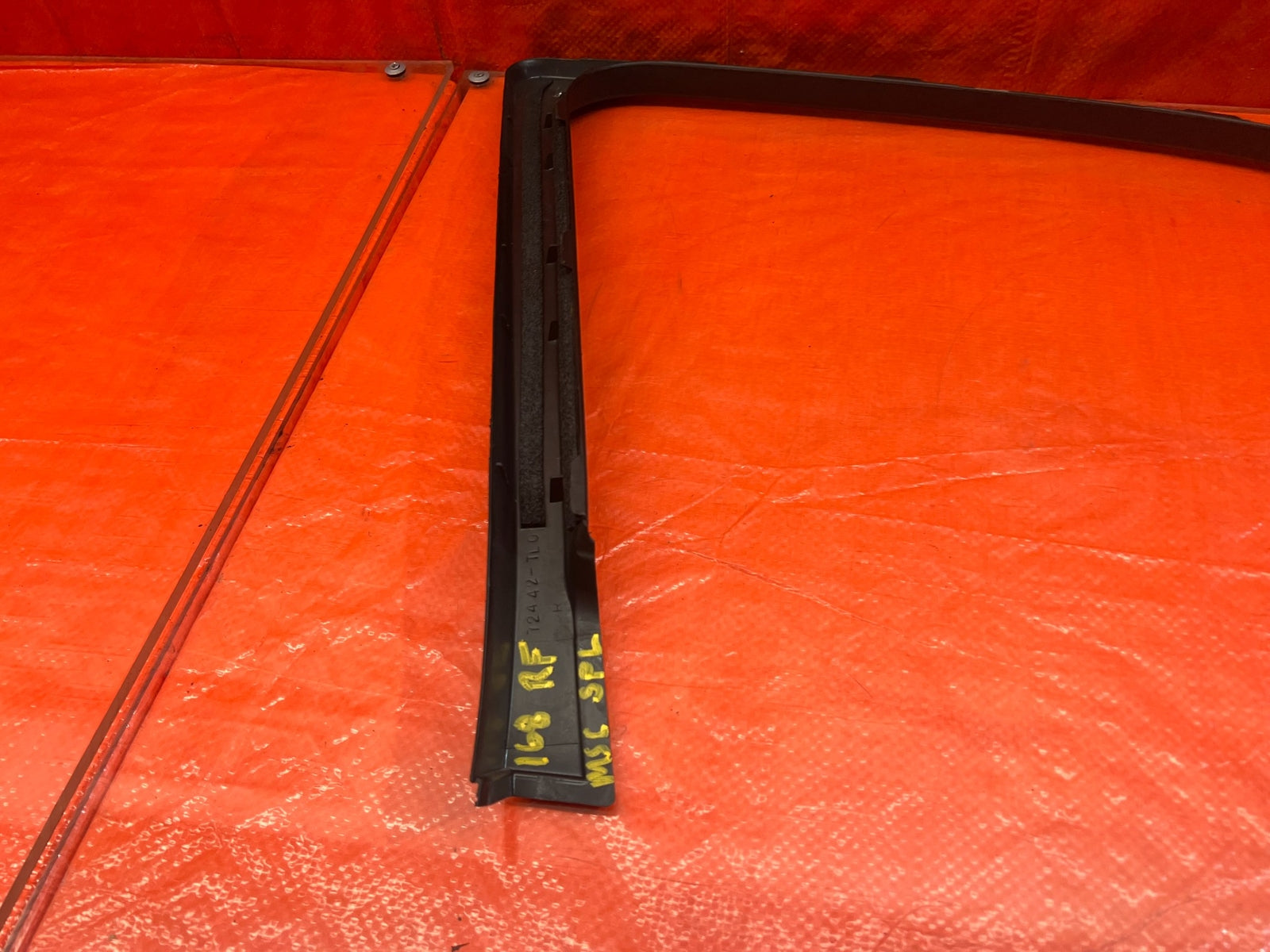 09 12 ACURA TSX   PASSENGER RIGHT FRONT   INTERIOR DOOR WINDOW TRIM   OEM #1689