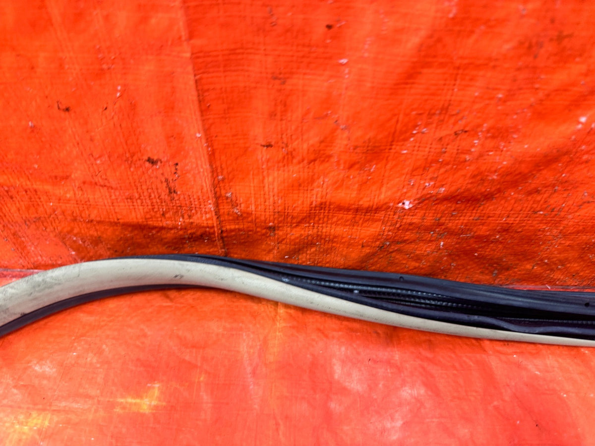04-08 ACURA TSX - RIGHT REAR - DOOR TO CHASSIS WEATHER STRIP OPEN TRIM OEM #3046