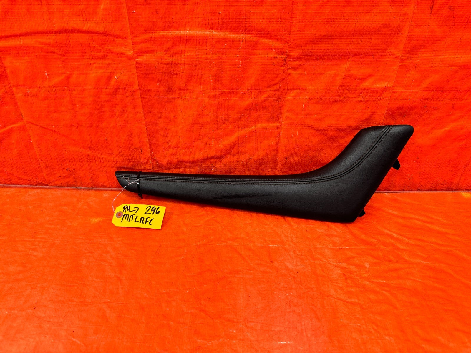 2020 20 INFINITI Q50   PASSENGER RIGHT SHIFTER CONSOLE TRIM   BLACK STITCH 2960