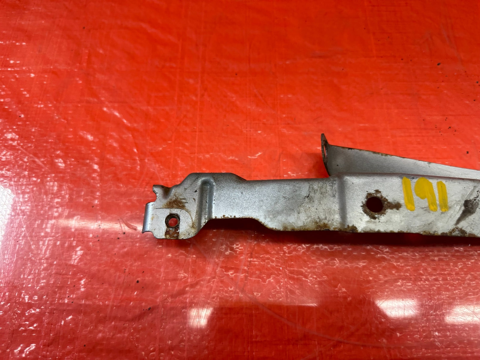 99 00 HONDA CIVIC   PASSENGER RIGHT   CRASH BAR BEAM HEADLIGHT BRACKET OEM #1916