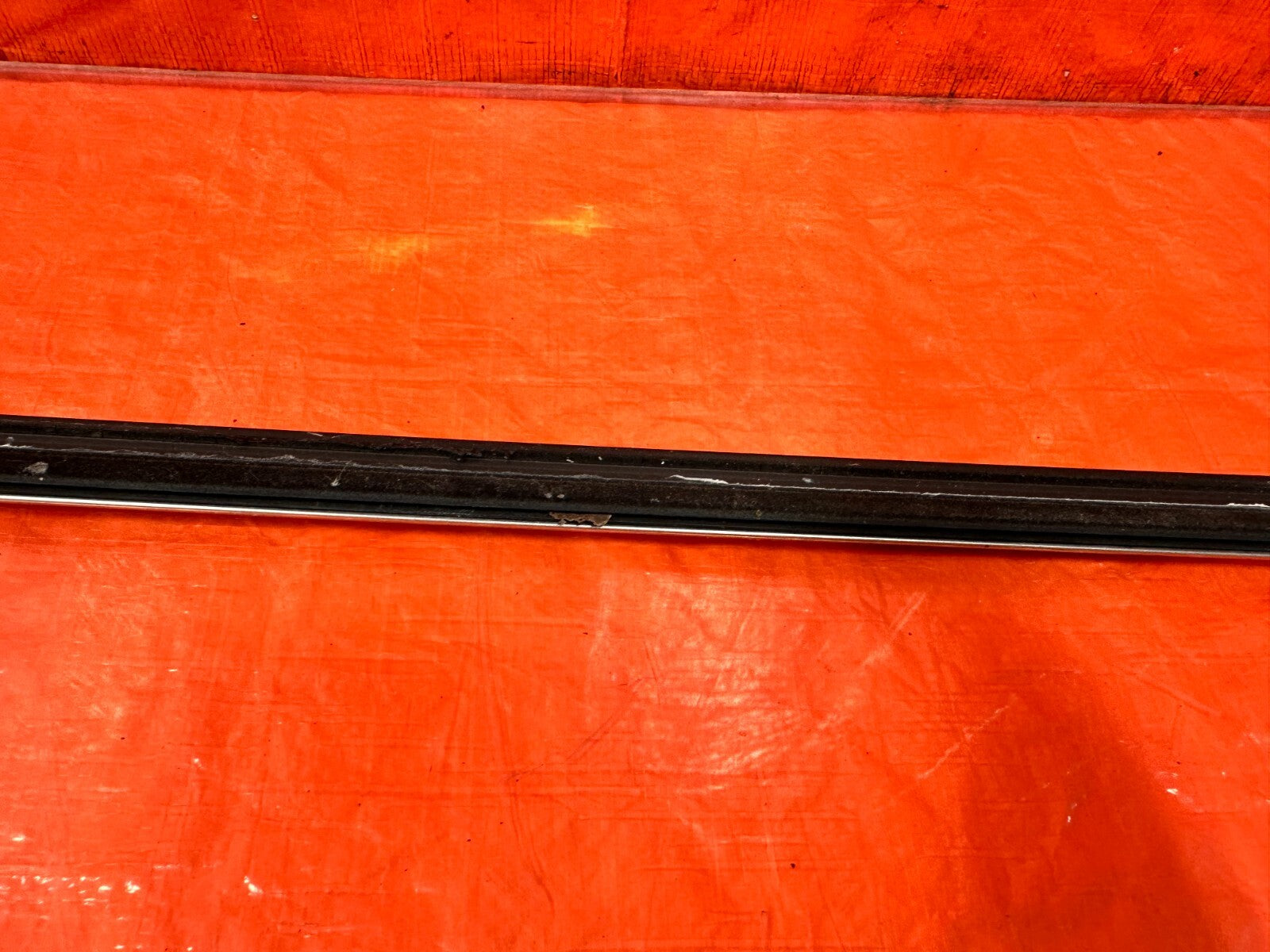 04 08 ACURA TSX   DRIVER LEFT EXTERIOR WINDOW GLASS TRIM   OEM FACTORY #27511