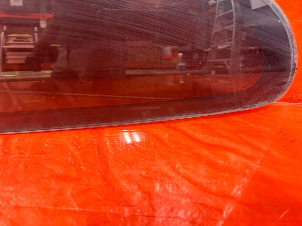 88 91 HONDA CRX   DRIVER LEFT REAR 1/4 GLASS WINDOW   OEM FACTORY #2777