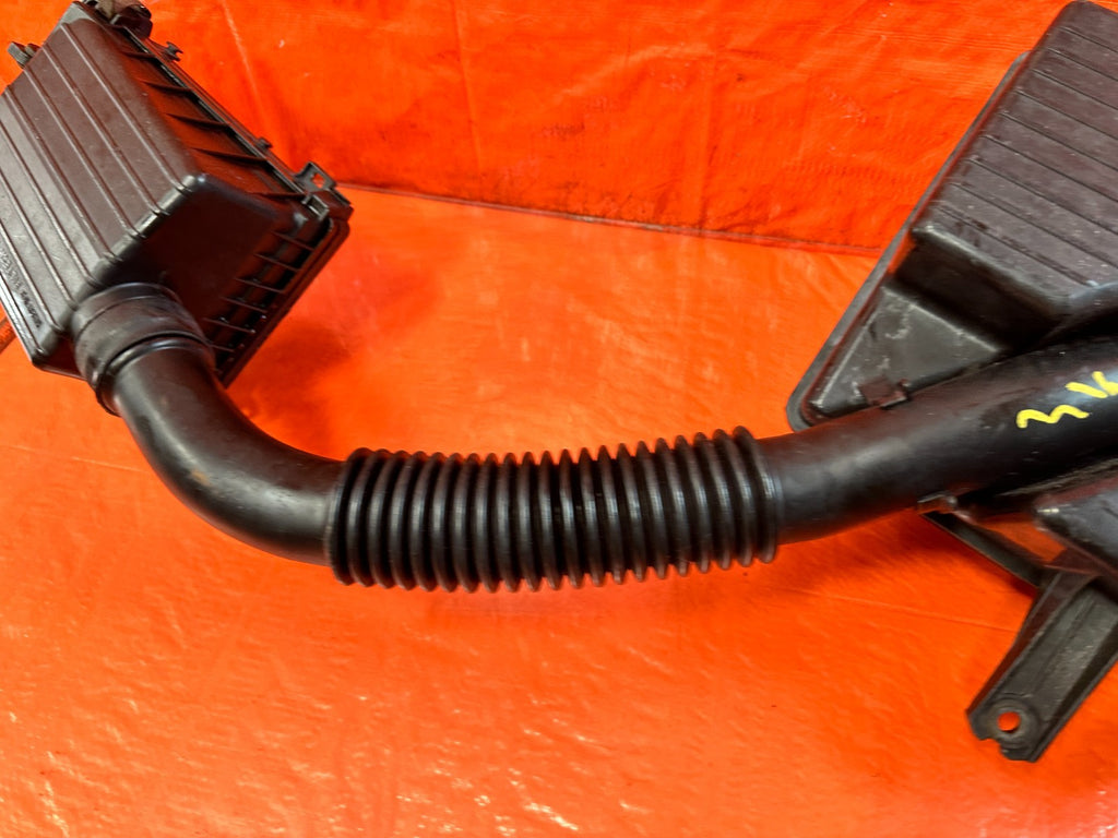 96 00 HONDA CIVIC / NON VTEC D16Y7 FACTORY INTAKE SYSTEM AIR BOX W/ ALL ARMS OEM5