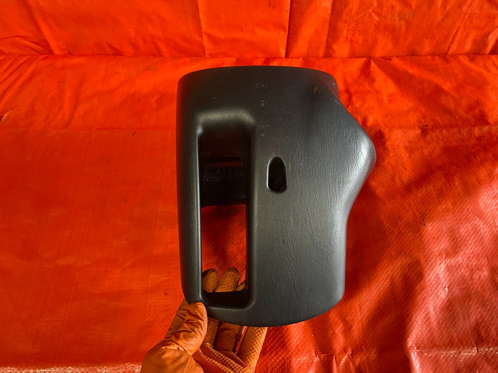 00 05 TOYOTA CELICA GT & GT S   STEERING COLUMN COVER   TOP AND BOTTOM   OEM4