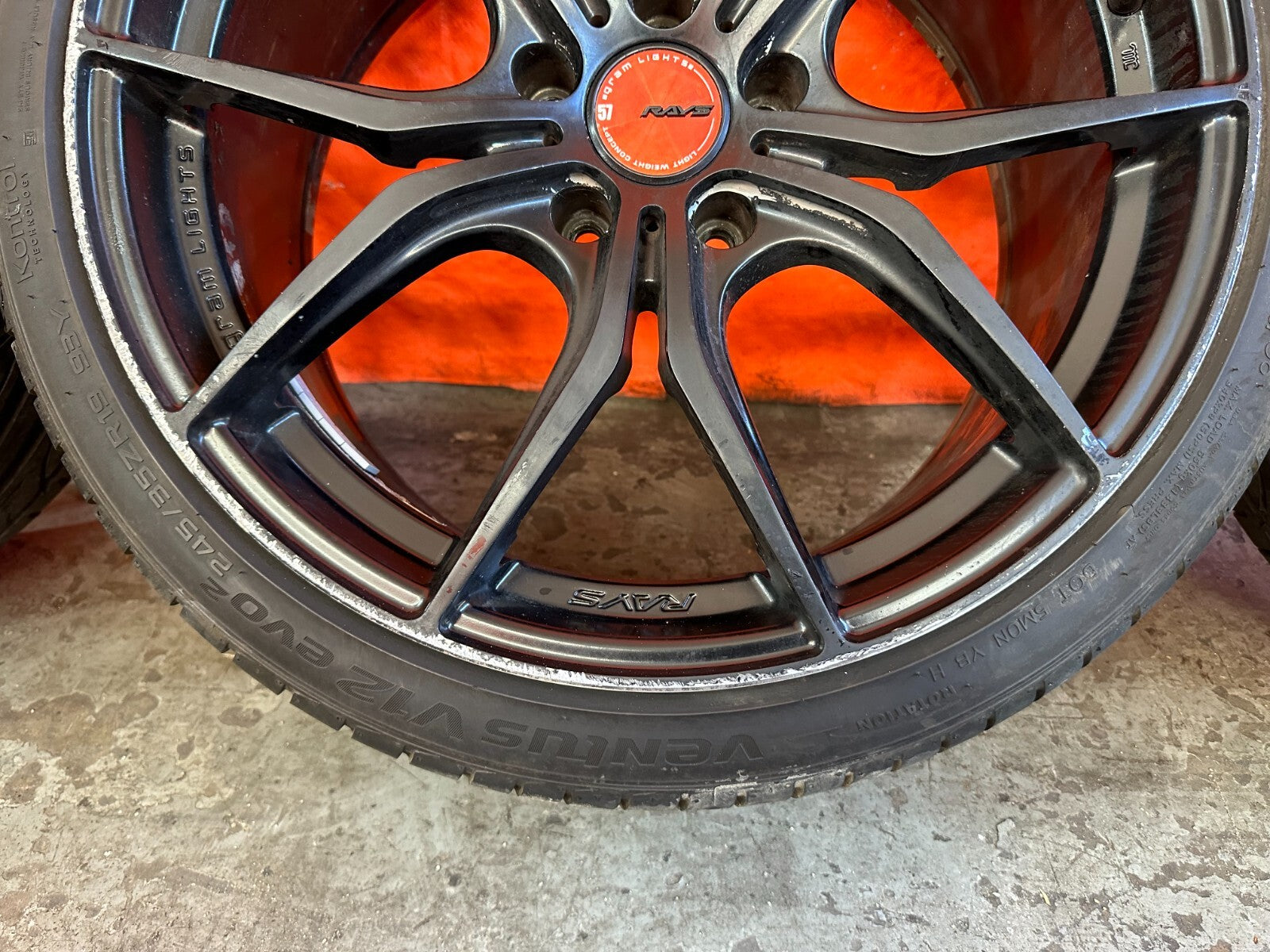JDM RAYS GRAM LIGHTS   57FXX   5x100 / 19x9 / +38 / VENTUS V12 EVO2   245/35ZR197