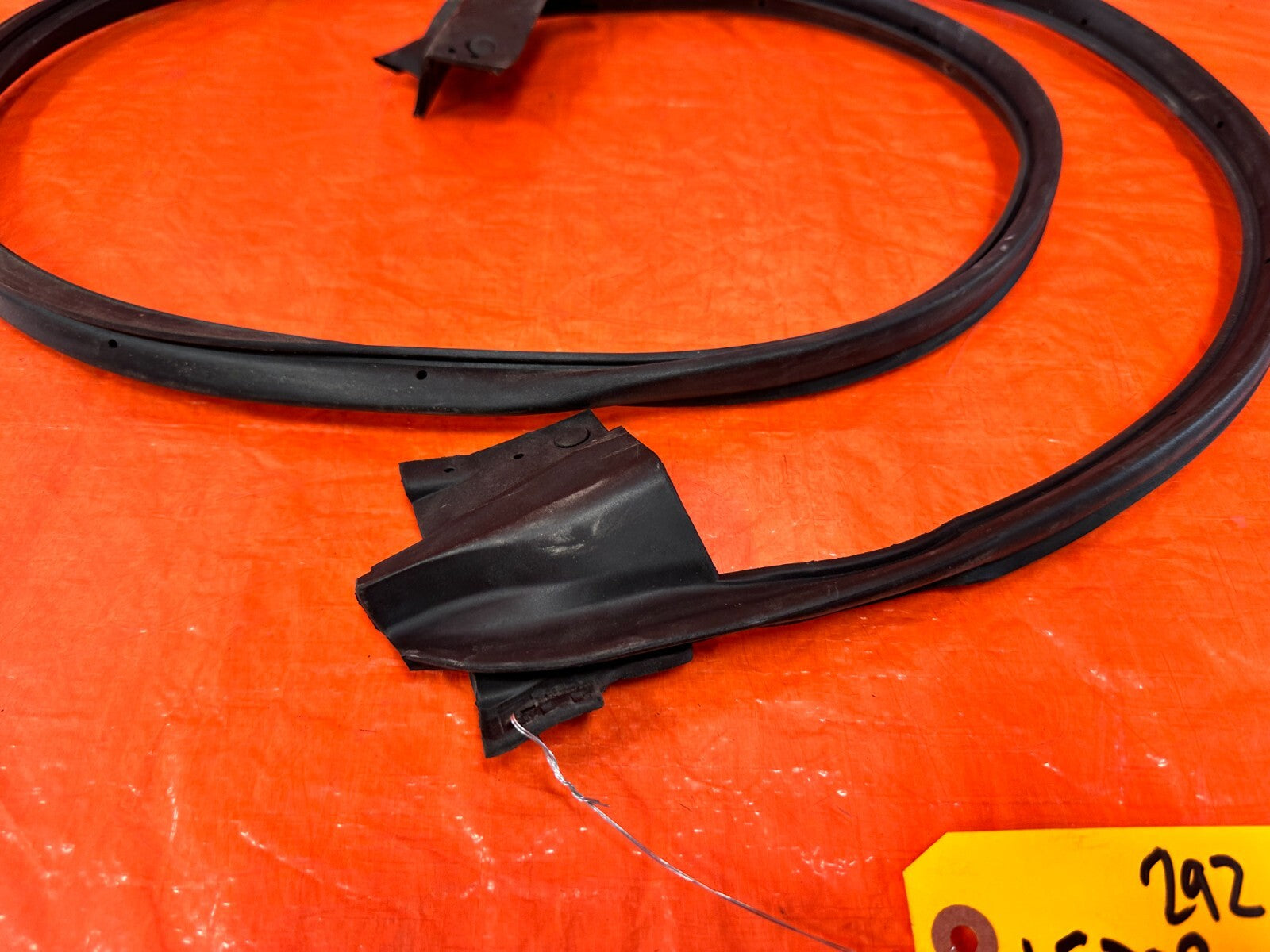 13 20 SUBARU BRZ   DRIVER LEFT DLOWER DOOR WEATHER STRIP RUBBER SEAL   OEM #2921