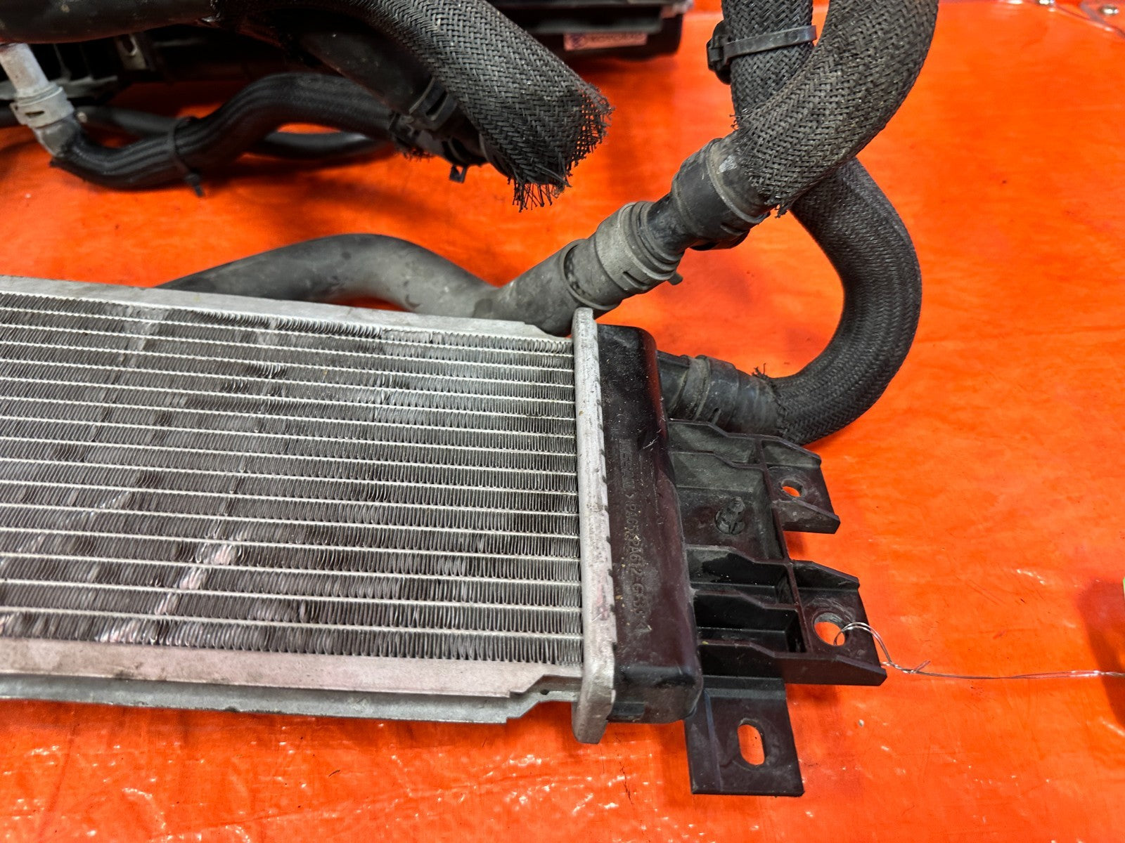 16 24 INFINITI Q50   3.0L   RADIATOR W/ FANS WATER PUMP / HEAT EXCAHNGER / TANKS2