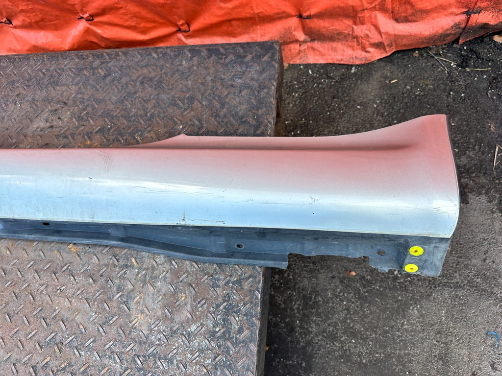 02 05 LEXUS SC430   SIDE SKIRT ROCKER MOLDING TRIM   LEFT SIDE   OEM FACTORY 2885
