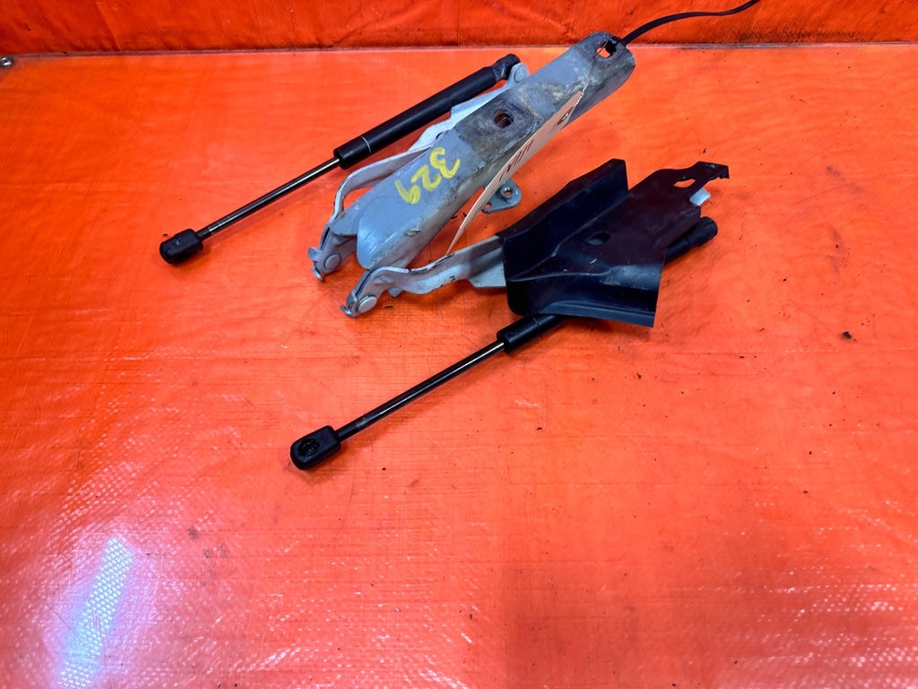 08 15 INFINITI G37 Q60 FRONT HOOD HINGES MOUNT BRACKETS LEFT RIGHT SET #3291