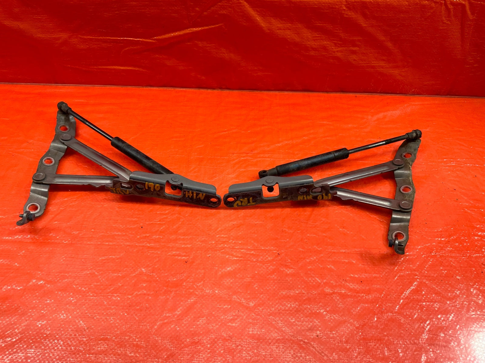 08 15 INFINITI G37 Q60 COUPE   LEFT AND RIGHT TRUNK HINGES   OEM #19010