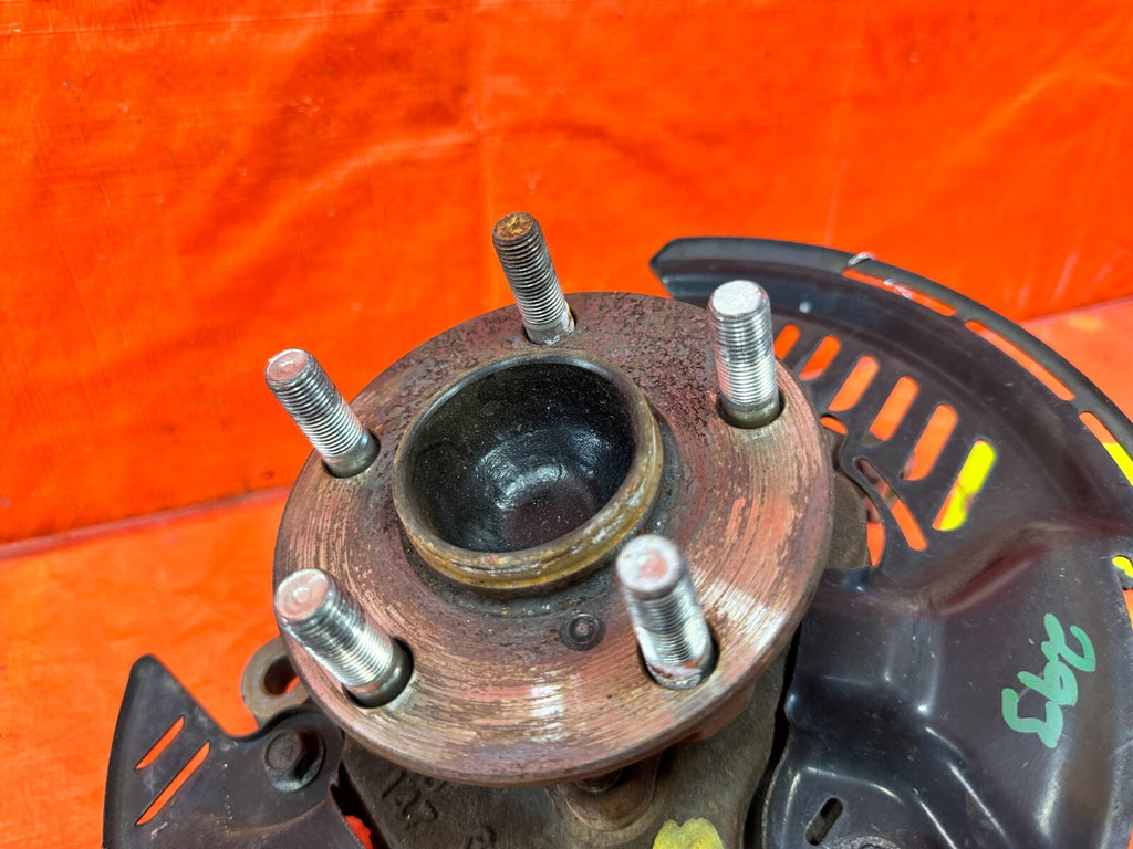 13 16 SCION FRS BRZ 86   DRIVER LEFT FRONT SPINDLE KNUCKLE HUB   OEM #2932