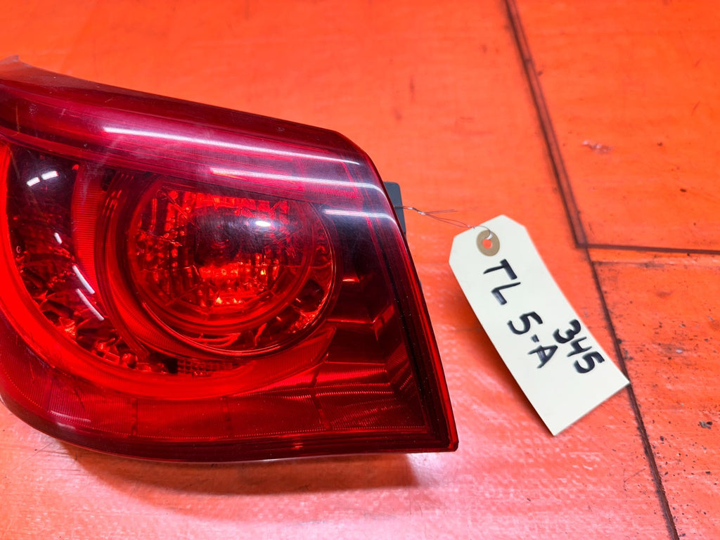 14-15 INFINITI Q50 3.7L AWD DRIVER LEFT OUTER QUARTER TAIL LIGHT LAMP LENS OEM #5