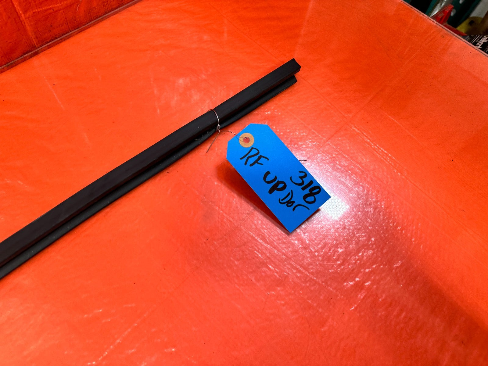 10 16 HYUNDAI GENESIS COUPE RIGHT UPPER DOOR MOUNTED WEATHER STRIP BY THE GLASS5