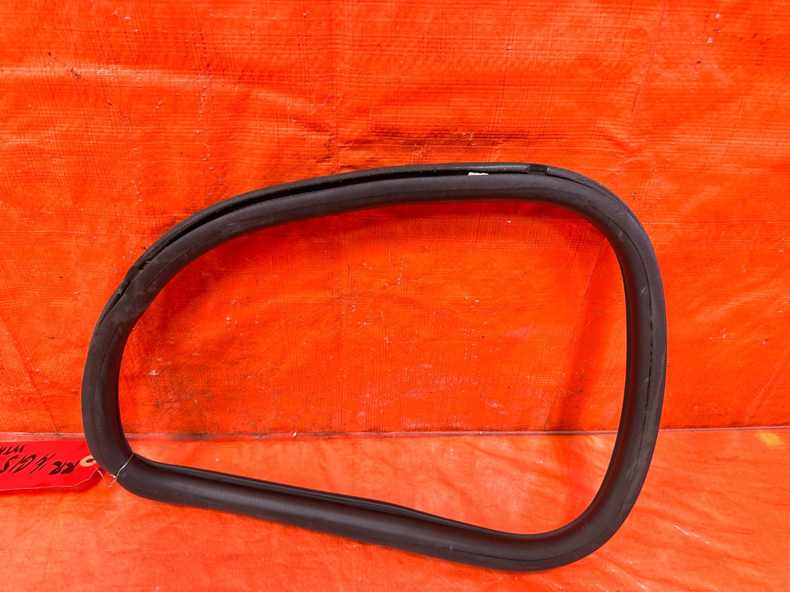 09 11 MAZDA RX8 RX 8  PASSENGER RIGHT REAR GLASS WEATHER STRIP   OEM #3036