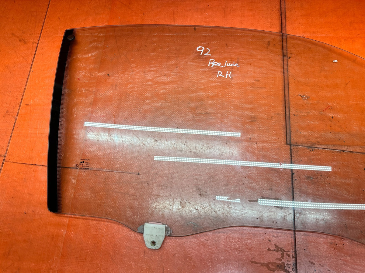 92-96 HONDA PRELUDE PASSENGER RIGHT FRONT DOOR WINDOW GLASS RUN CHANNEL OEM #926