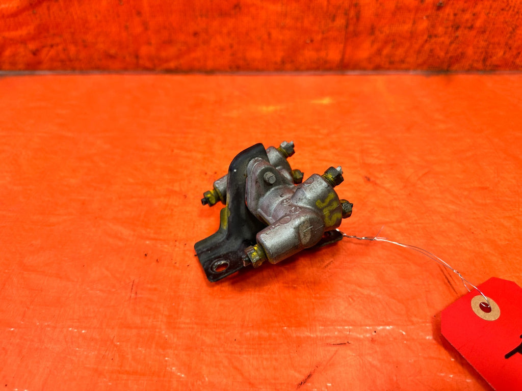 90 91 HONDA CIVIC HATCHBACK   BRAKE PROPORTIONING VALVE PROP VALVE   OEM 3252