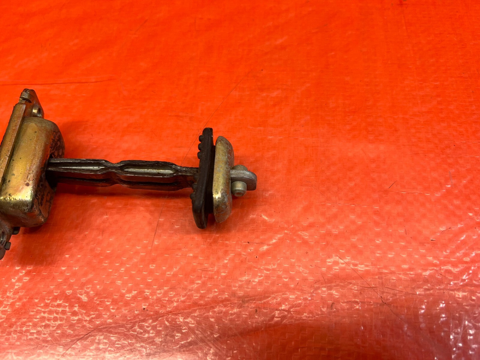 96 00 HONDA CIVIC COUPE & HATCH PASSENGER RIGHT DOOR CHECKER HINGE ARM OEM #1918