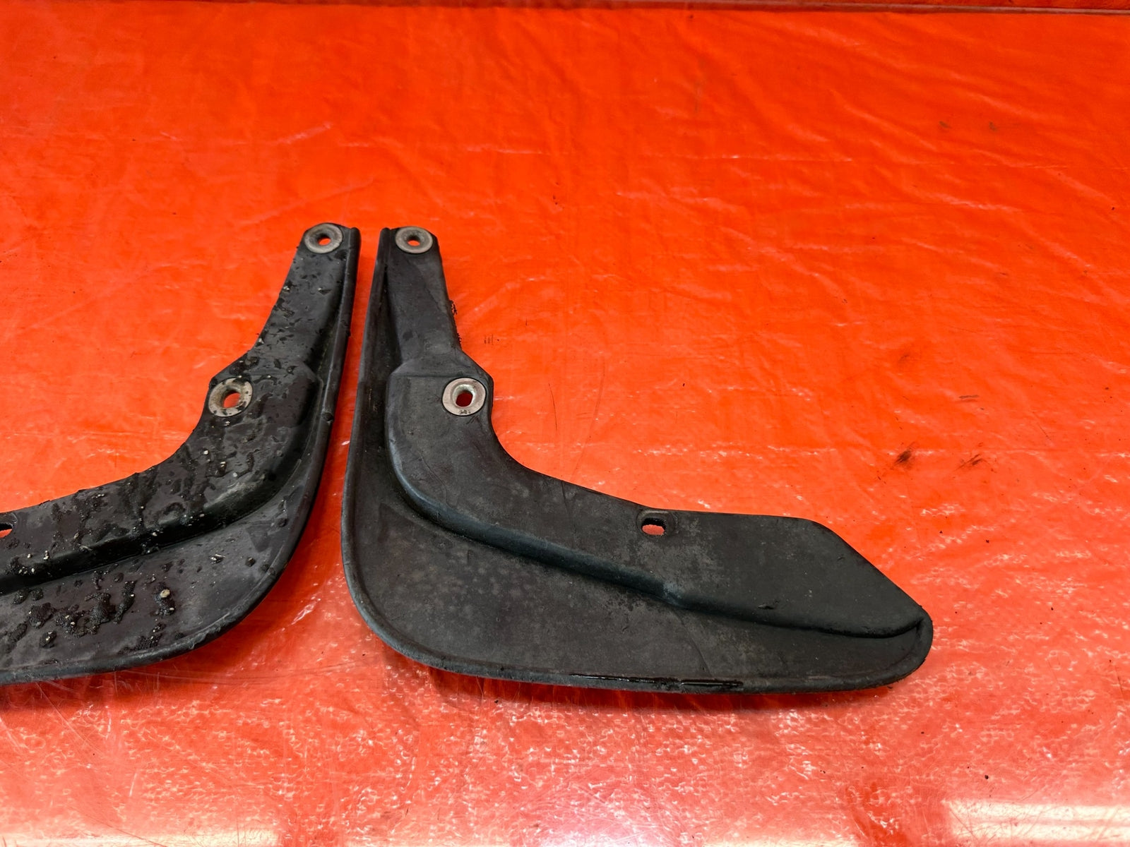 95 98 HONDA ODYSSEY   LEFT AND RIGHT FRONT MUD FLAPS   OEM FACTORY #19311