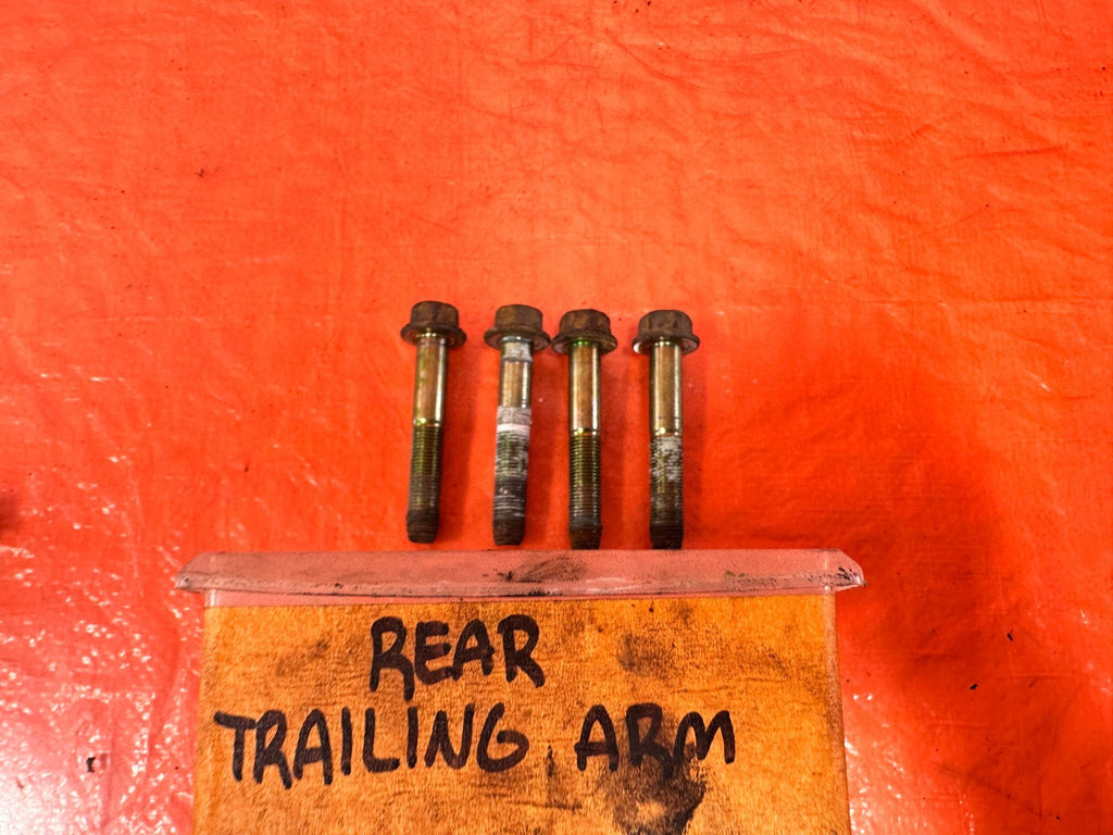 02 05 HONDA CIVIC SI EP3   REAR TRAILING ARM LOWER CONTROL ARM BOLTS OEM 3080