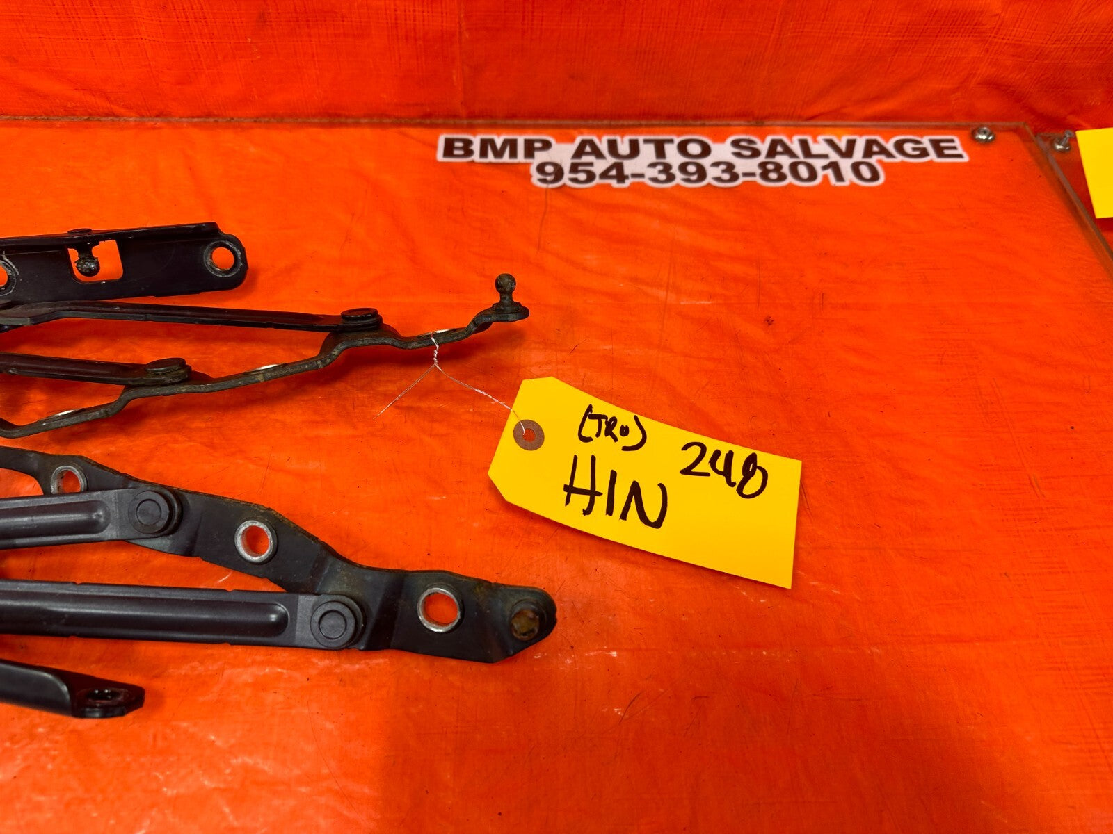 08 15 INFINITI G37 Q60 COUPE   LEFT AND RIGHT TRUNK HINGES   OEM #2484