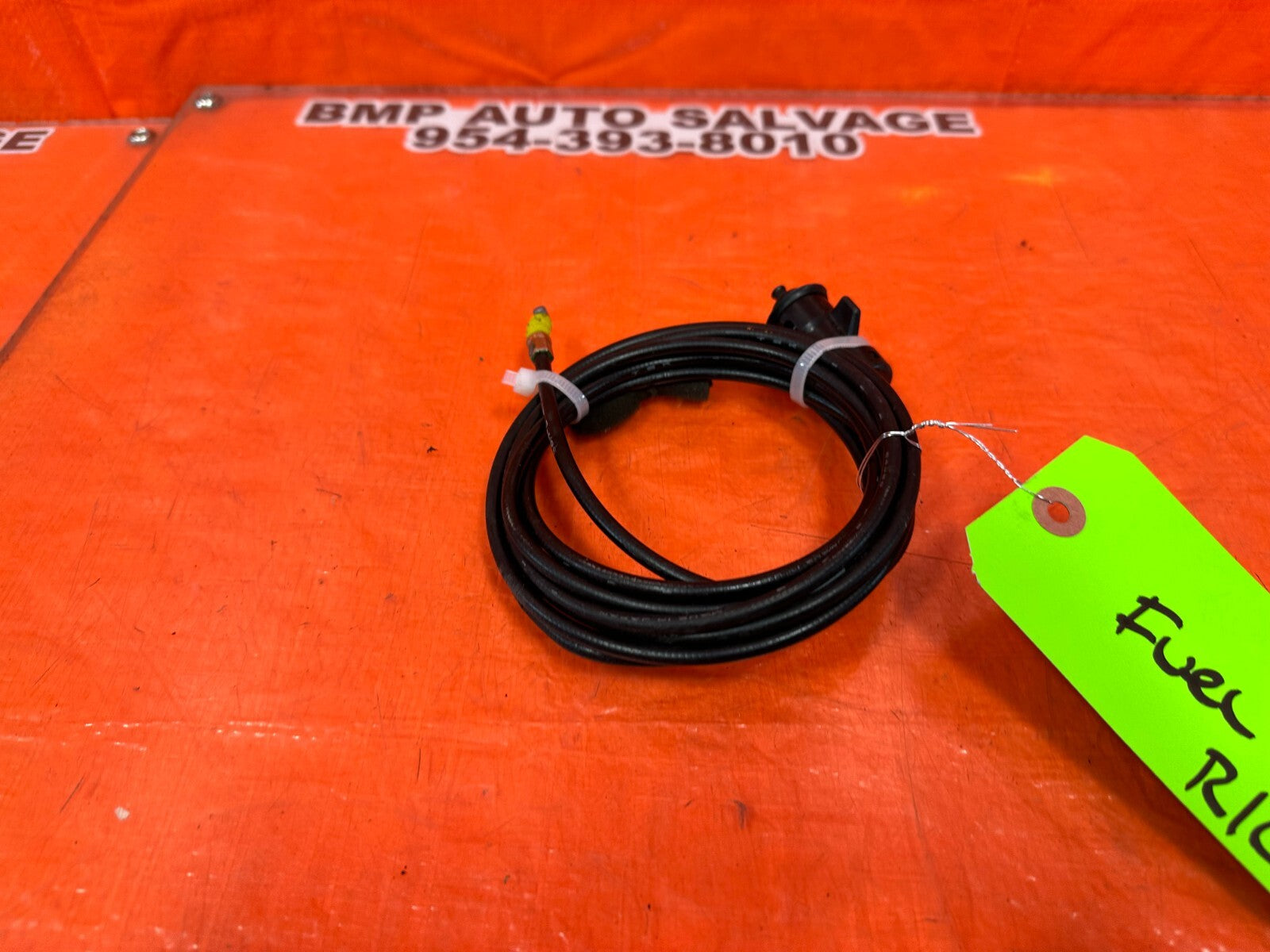 02 06 ACURA RSX BASE & TYPE S   GAS FUEL LID RELEASE CABLE   OEM #DC54