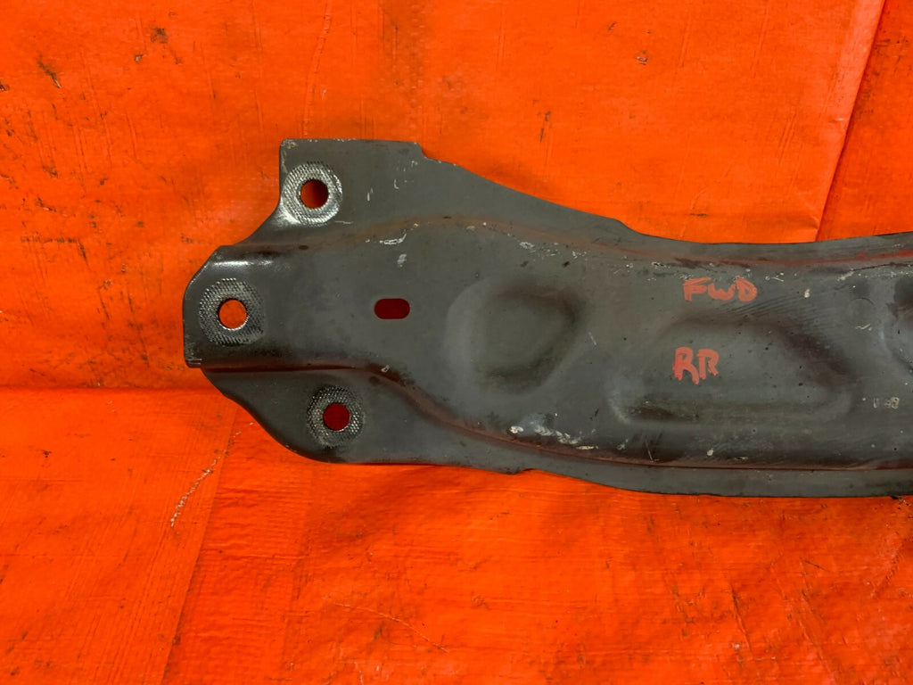 14 19 MERCEDES BENZ CLA 250   PASSENGER RIGHT REAR TRAILING CONTROL ARM   OEM OE1