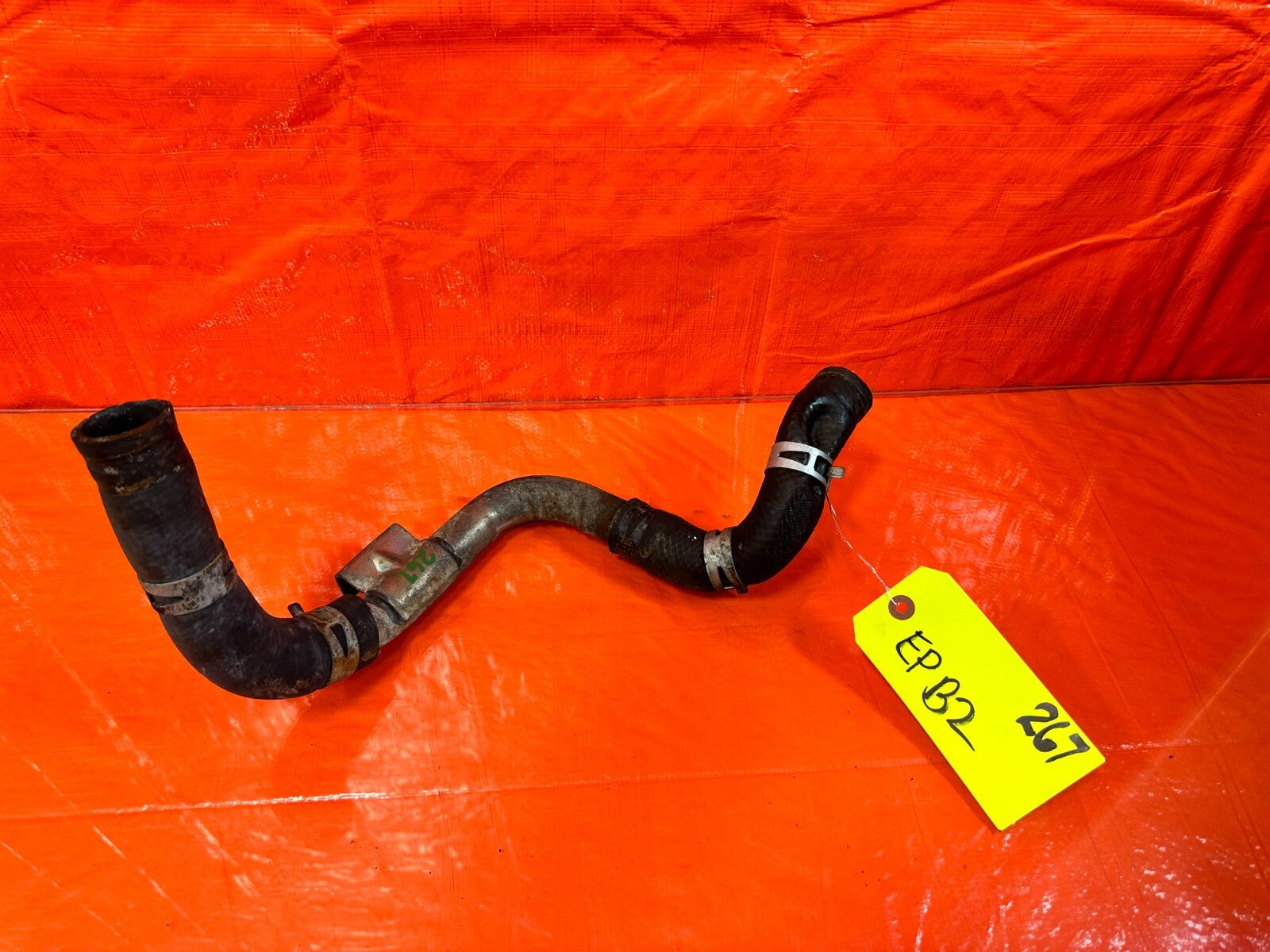 90 97 MAZDA MX 5 MIATA   RADIATOR HOSE W/ METAL CENTER PIECE   OEM #2670