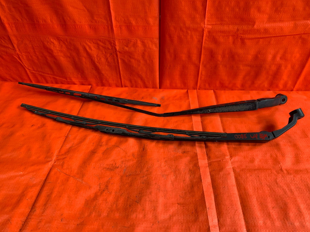 OEM 2005 2006 ACURA RSX BASE   DRIVER LEFT PASSENGER RIGHT WINDSHIELD WIPER ARMS0