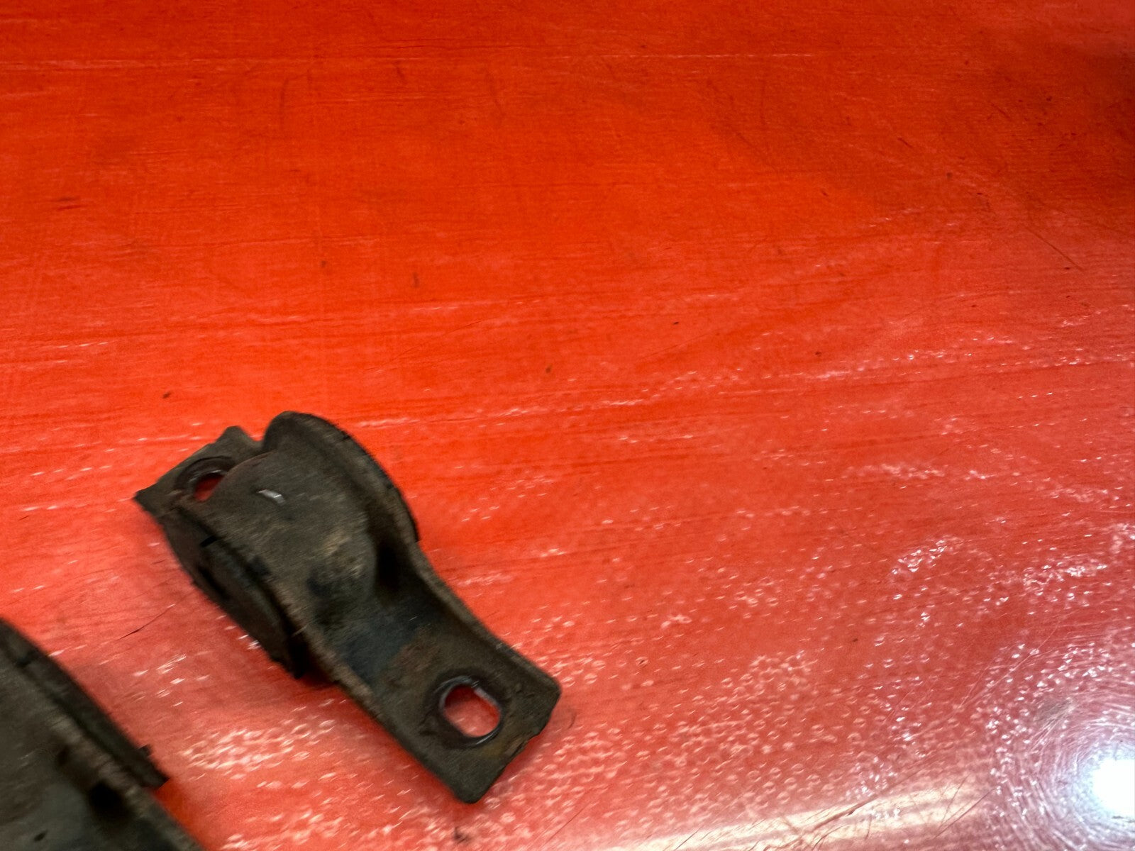 02 05 HONDA CIVIC SI EP3 HATCH REAR SWAY BAR MOUNTING BRACKET & BUSHINGS OEM 2137
