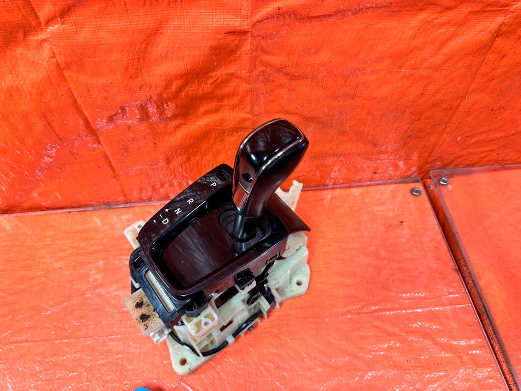 13 16 HYUNDAI GENESIS COUPE AUTOMATIC TRANSMISSION SHIFTER / GEAR SELECTOR 3185