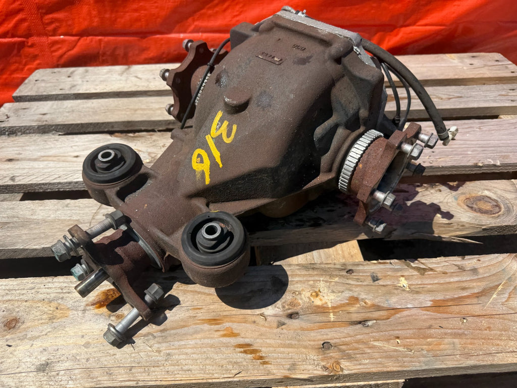 10 13 INFINITI G37 CONVERTIBLE   AUTOMATIC DIFFERENTIAL CARRIER PUMPKIN OEM #3102