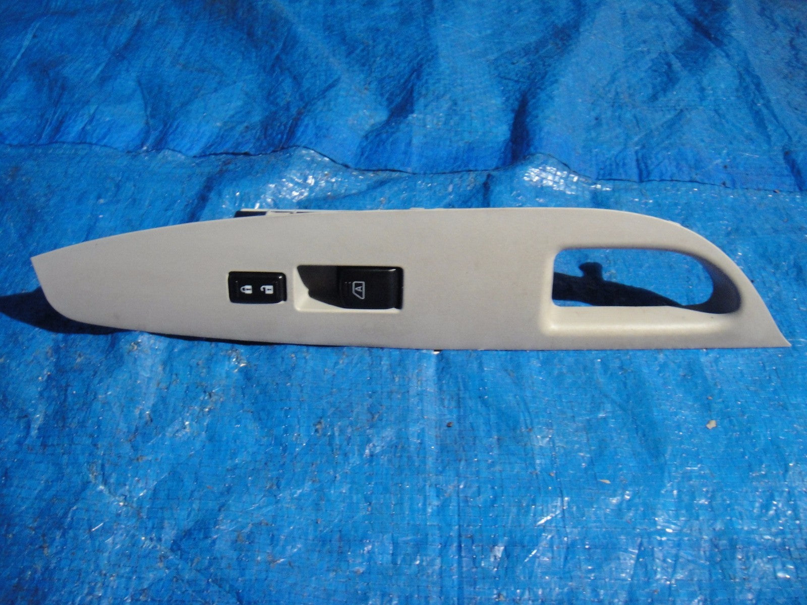 OEM 2009 G37 AWD G37X SEDAN 4D RIGHT FRONT PASSENGER WINDOW / LOCK SWITCH #11120