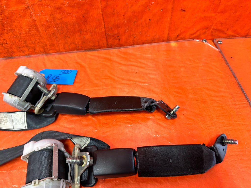 08 15 INFINITI G37 & Q60    2D COUPE   LEFT & RIGHT REAR SEAT BELTS   OEM #3202