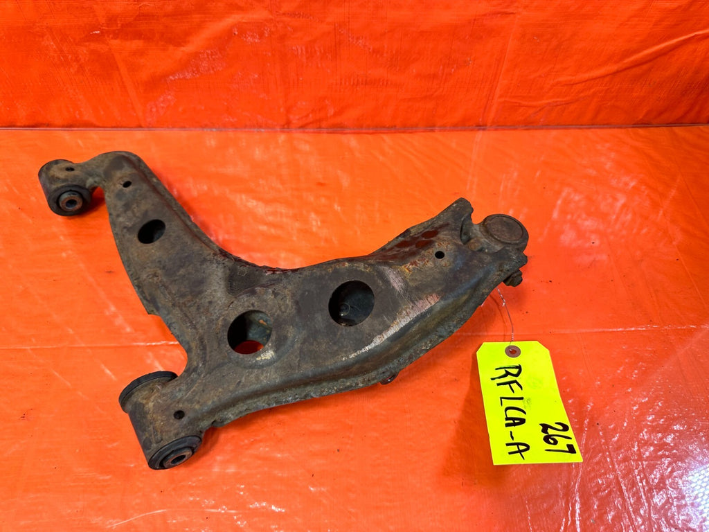 90 95 MAZDA MX 5 MIATA   PASSENGER RIGHT FRONT LOWER CONTROL ARM   OEM #26711
