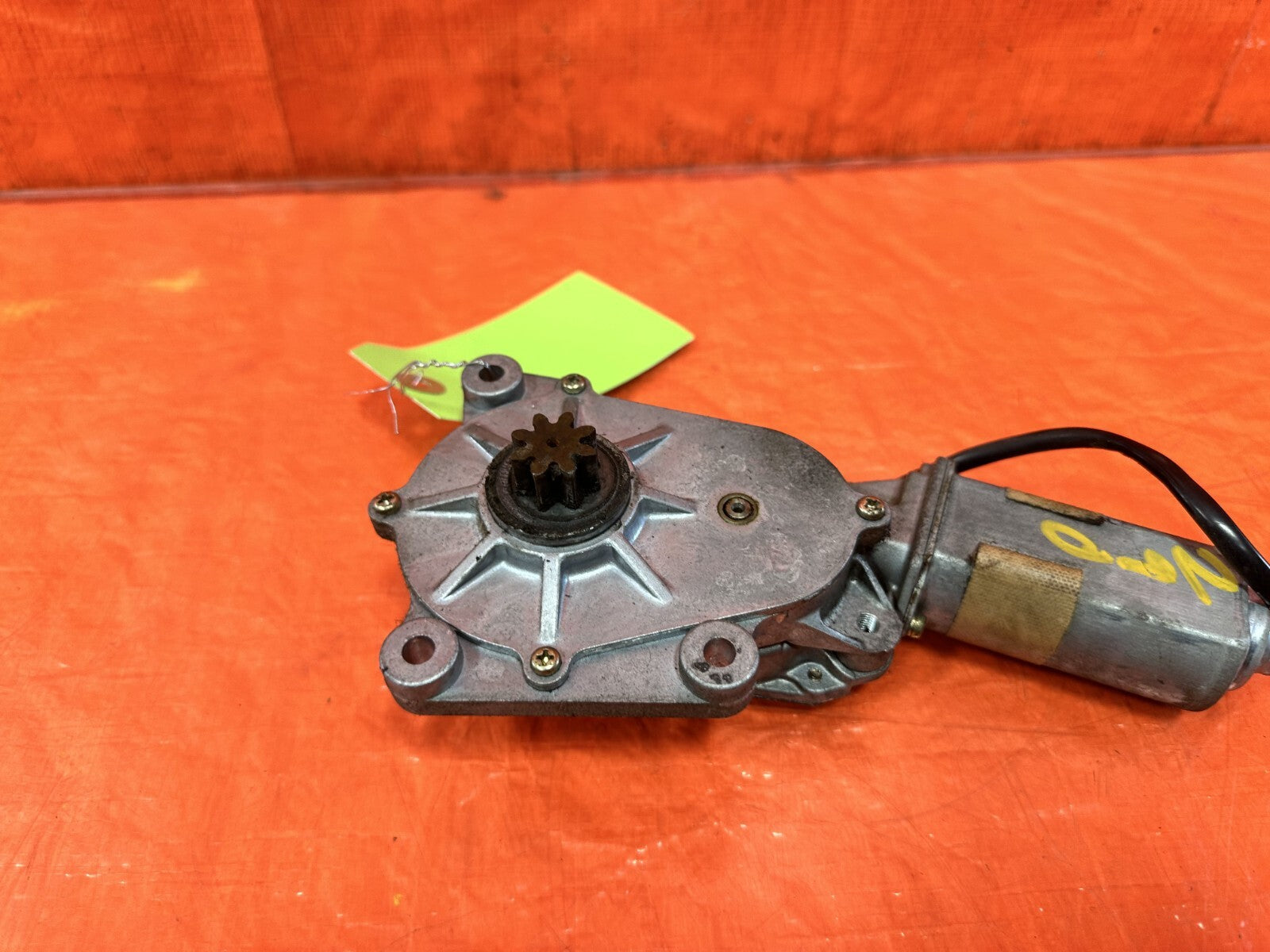 00 09 HONDA S2000   LEFT OR RIGHT SOFT TOP MOTOR  JUST 1    OEM FACTORY #2903